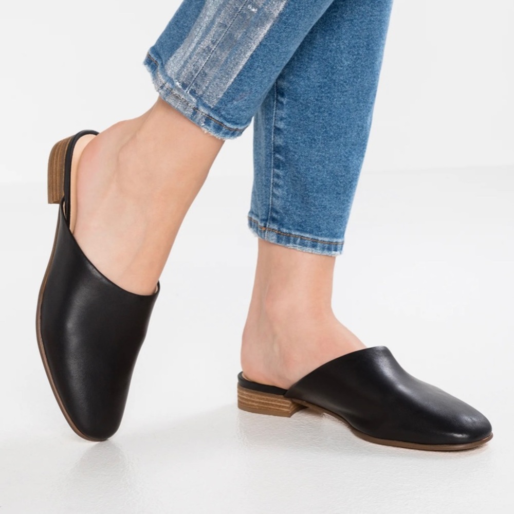Clarks pure blush mules